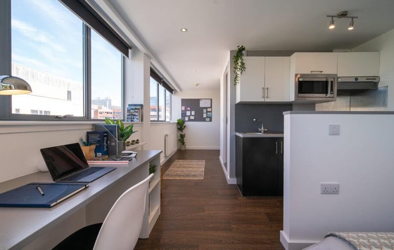 170 Armada Way, City Centre, Plymouth - Image 1